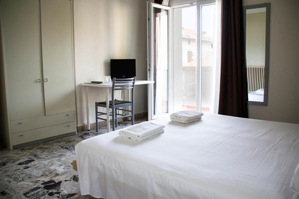 Hotel Arianna Iseo Bilik gambar