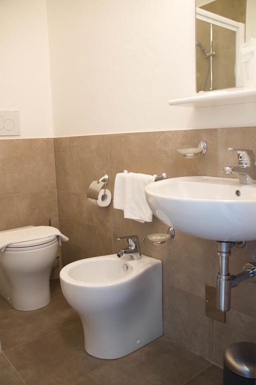 Hotel Arianna Iseo Bilik gambar