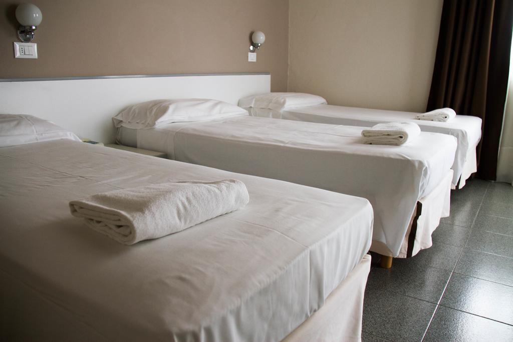 Hotel Arianna Iseo Bilik gambar