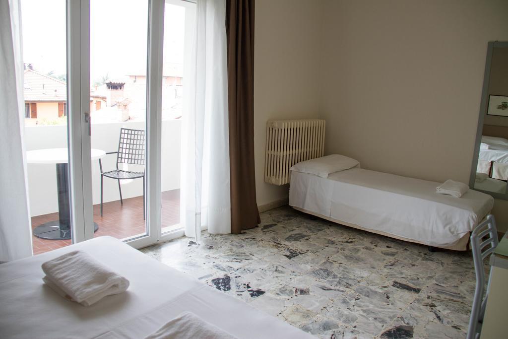 Hotel Arianna Iseo Bilik gambar