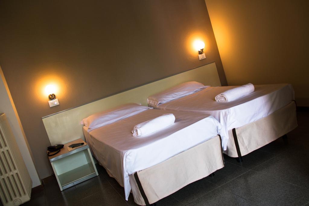 Hotel Arianna Iseo Bilik gambar